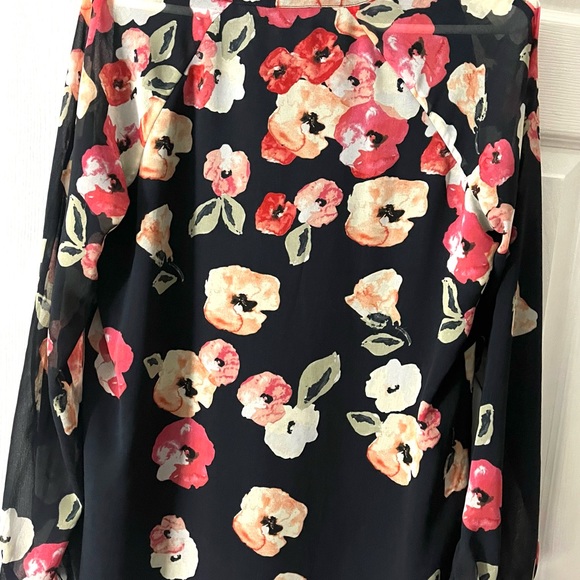 Floral Blouse with Black - Picture 2 of 6